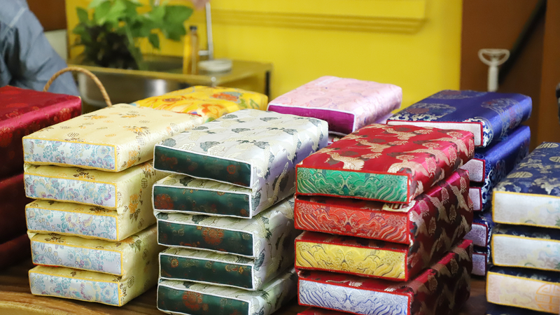 Experience of being a royal pillow - Me Tri Hue (4)